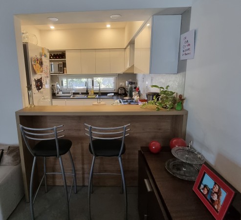 Retasado. Venta EXCELENTE casa barrio Country Los Pasos del Jockey 3 dormitorios. 1 dorm. en planta baja con baño en suite