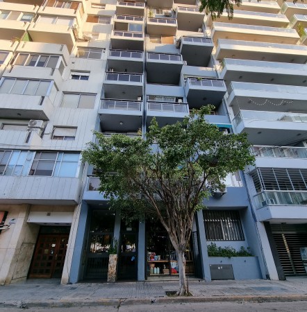 Venta Departamento duplex 2 dormitorios frente al rio