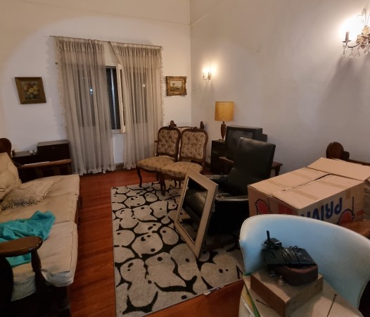 CASA 3 DORMITORIOS EN BARRIO SARMIENTO CON GARAGE Y PATIO