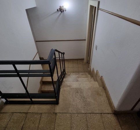 CASA 3 DORMITORIOS EN BARRIO SARMIENTO CON GARAGE Y PATIO