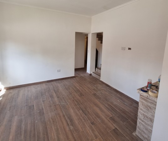 VENTA CASA ECHESORTU 80m2 exclusivos, 2 DORMITORIOS 2 BANOS, TERRAZA CON PARRILLERO