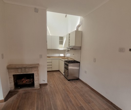 VENTA CASA ECHESORTU 80m2 exclusivos, 2 DORMITORIOS 2 BANOS, TERRAZA CON PARRILLERO