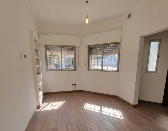 VENTA CASA ECHESORTU 80m2 exclusivos, 2 DORMITORIOS 2 BANOS, TERRAZA CON PARRILLERO
