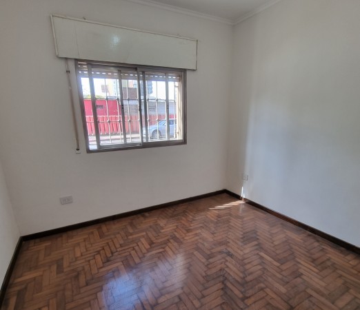 VENTA CASA ECHESORTU 80m2 exclusivos, 2 DORMITORIOS 2 BANOS, TERRAZA CON PARRILLERO