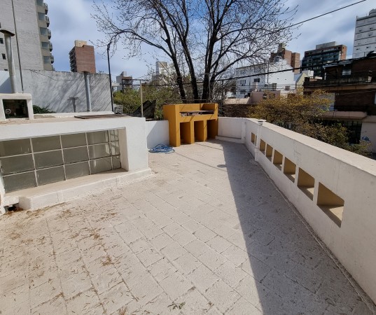 VENTA CASA ECHESORTU 80m2 exclusivos, 2 DORMITORIOS 2 BANOS, TERRAZA CON PARRILLERO