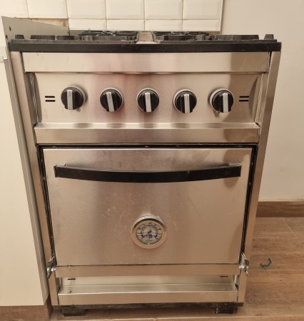 VENTA CASA ECHESORTU 80m2 exclusivos, 2 DORMITORIOS 2 BANOS, TERRAZA CON PARRILLERO