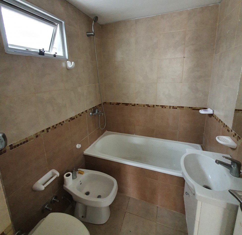 VENTA MONOAMBIENTE  COCHABAMBA CASI ESQUINA NECOCHEA