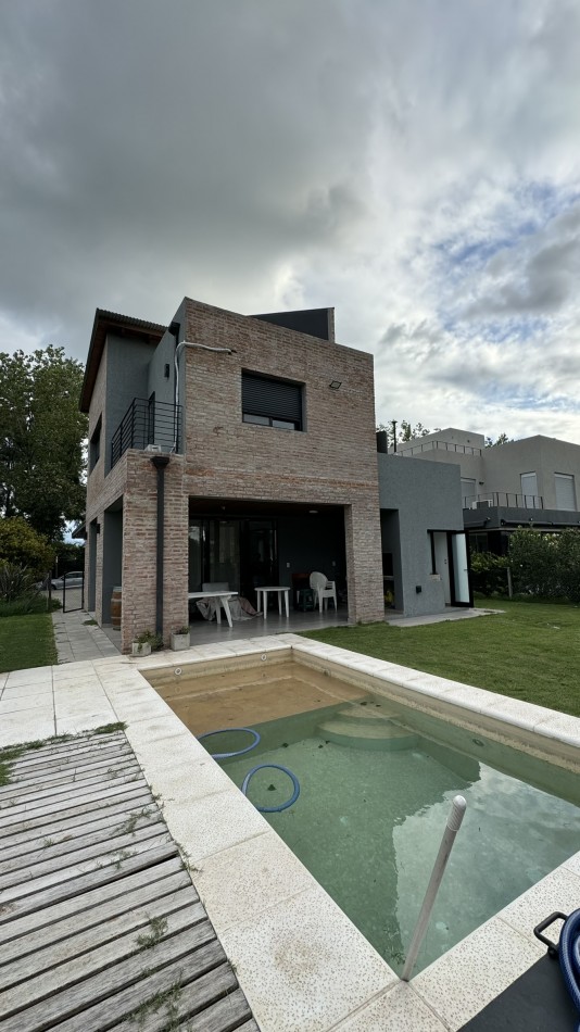 Venta casa Country barrio cerrado Los Pasos del Jockey