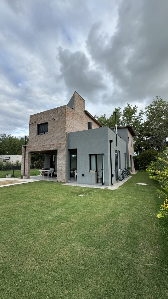 Venta casa Country barrio cerrado Los Pasos del Jockey