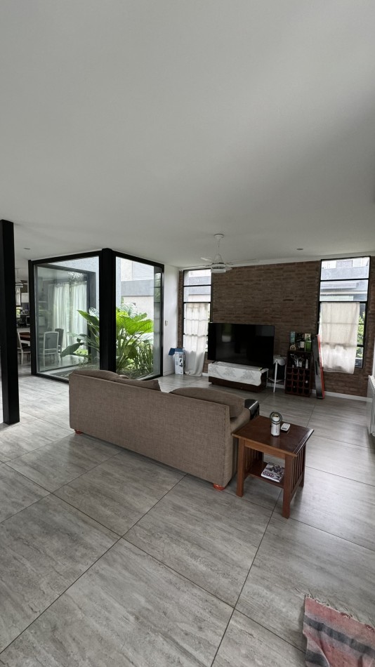 Venta casa Country barrio cerrado Los Pasos del Jockey