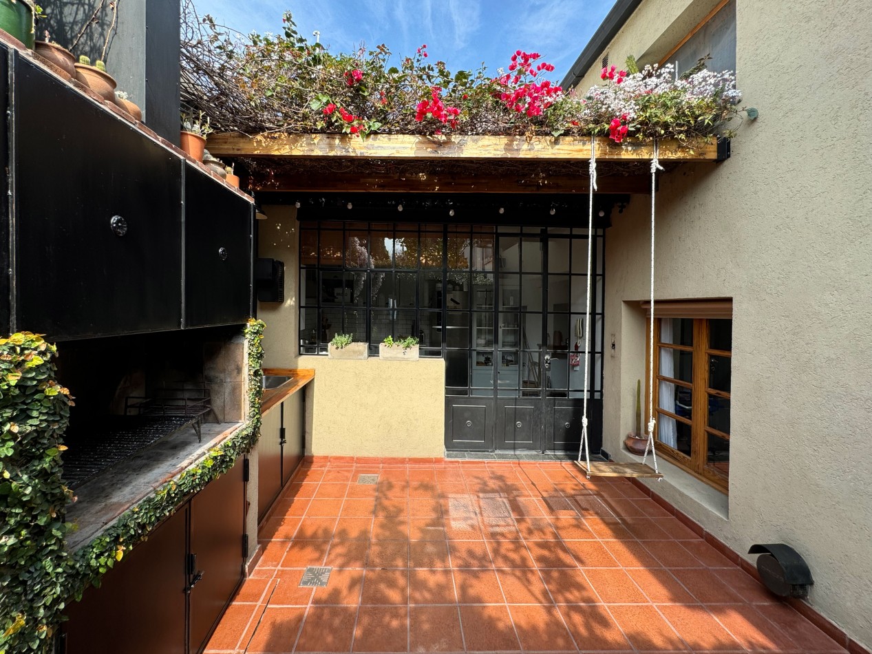 RETASADO  VENTA PASILLO 2 DORMITORIOS IMPECABLE EN REFINERIA 79 m2 exclusivos mas patio con parrillero.