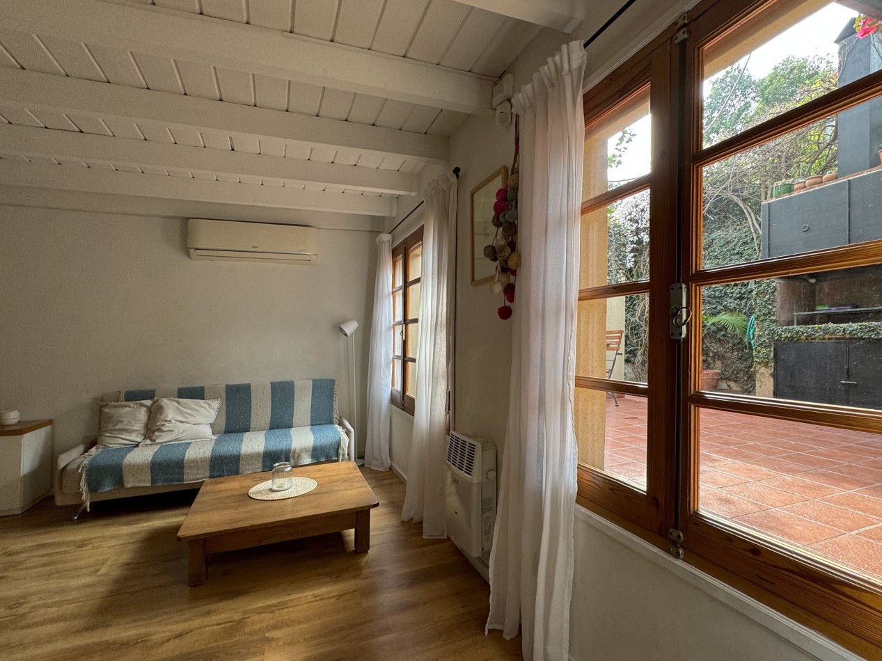 RETASADO  VENTA PASILLO 2 DORMITORIOS IMPECABLE EN REFINERIA 79 m2 exclusivos mas patio con parrillero.