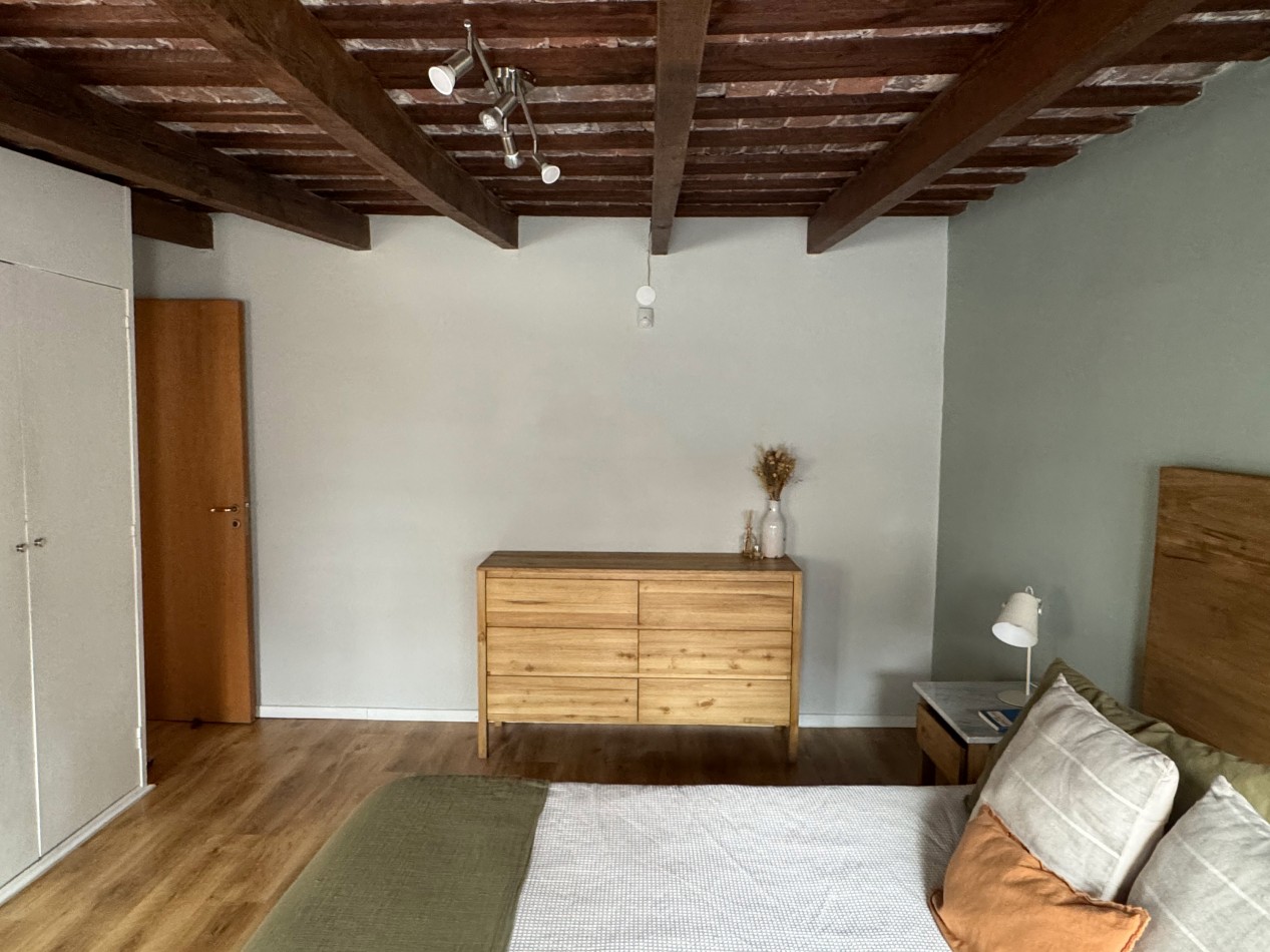 RETASADO  VENTA PASILLO 2 DORMITORIOS IMPECABLE EN REFINERIA 79 m2 exclusivos mas patio con parrillero.