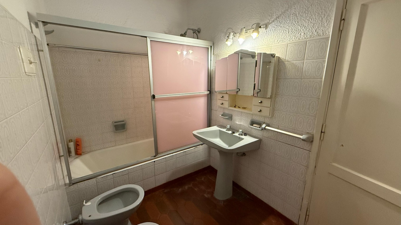 CASA PLANTA BAJA DE 2 o 3 DORMITORIOS Y PATIO