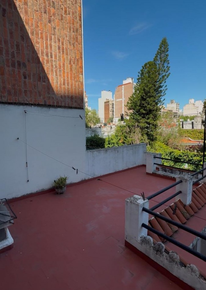 CASA PLANTA ALTA DE 2 DORMITORIOS DE 80M2 Y PATIO EXCLUSIVO