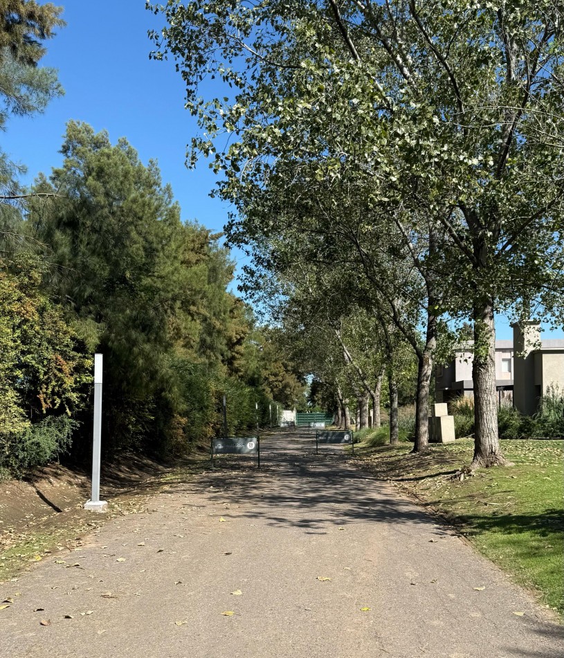 VENTA CASA ATERMINAR EN LOS PASOS 1 BARRIO CERRADO