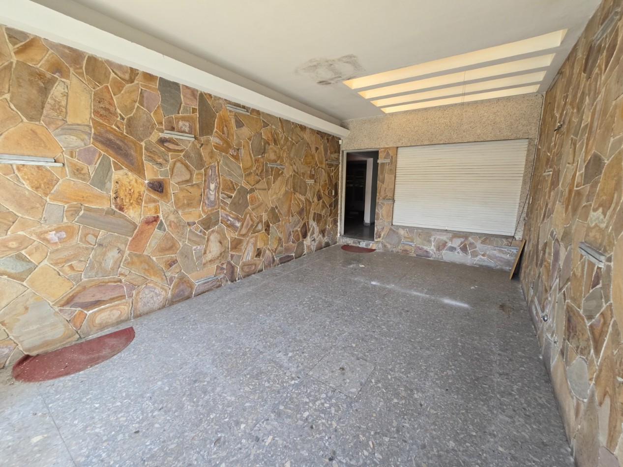 VENTA CASA EN Bv. 27 DE FEBRERO 5672 ENTRE Pedro L. Funes y Tte. Agneta