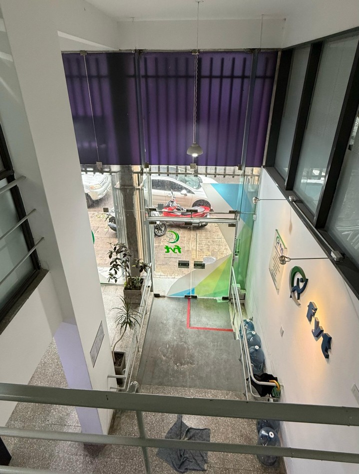 RETASADO LOCAL DE 430 m2 (815 US$/m2) A LA CALLE IDEAL INSTITUCIONES, COWORKING, ABOGADOS, CONSULTORIOS