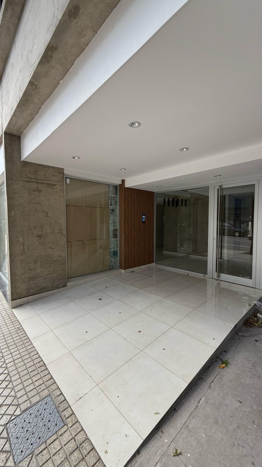 VENTA DEPARTAMENTOS OV. LAGOS Y MENDOZA 1 DORMITORIO Y MONOAMBIENTE CON TERRAZA EXCLUSIVA. POSIBILIDAD DE COCHERAS