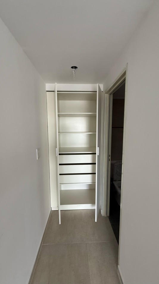 VENTA DEPARTAMENTOS OV. LAGOS Y MENDOZA 1 DORMITORIO Y MONOAMBIENTE CON TERRAZA EXCLUSIVA. POSIBILIDAD DE COCHERAS