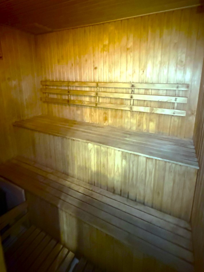 DEPARTAMENTO EN MAUI TERMINADO PISO 22 DE 1 DORMITORIO CON BALCON AL RIO Y COCHERA