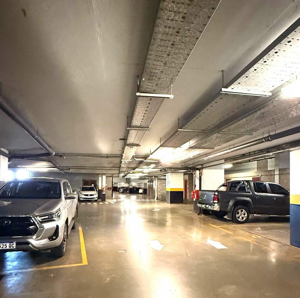 DEPARTAMENTO EN MAUI TERMINADO PISO 22 DE 1 DORMITORIO CON BALCON AL RIO Y COCHERA