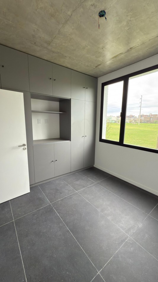 VENTA CASA A ESTRENAR DE 3 DORMITORIOS, 3 BAÑOS, 200M2 CONSTRUIDOS, 800M2 TERRENO