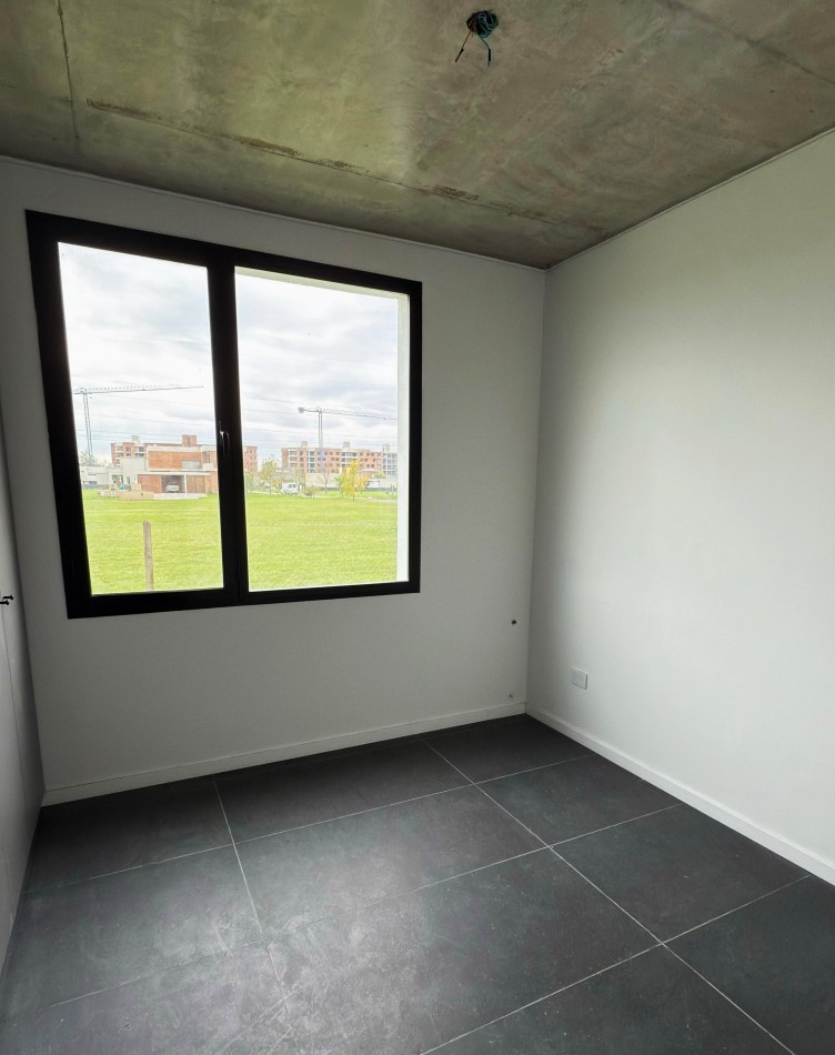 VENTA CASA A ESTRENAR DE 3 DORMITORIOS, 3 BAÑOS, 200M2 CONSTRUIDOS, 800M2 TERRENO