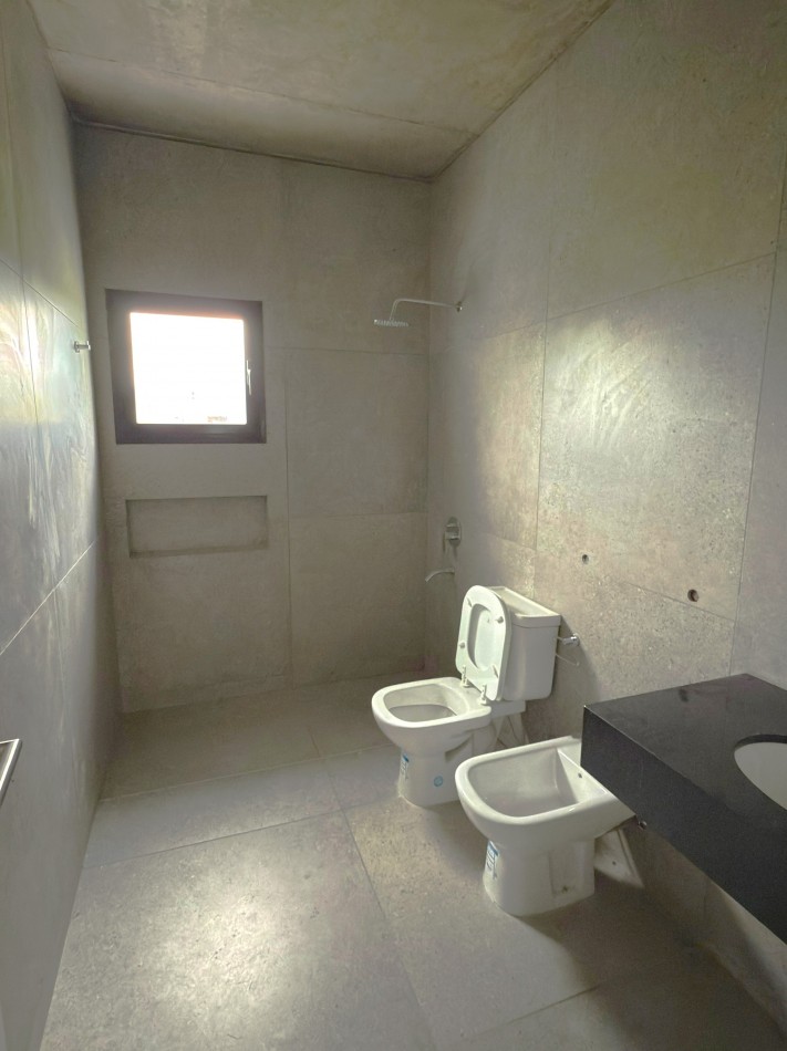 VENTA CASA A ESTRENAR DE 3 DORMITORIOS, 3 BAÑOS, 200M2 CONSTRUIDOS, 800M2 TERRENO