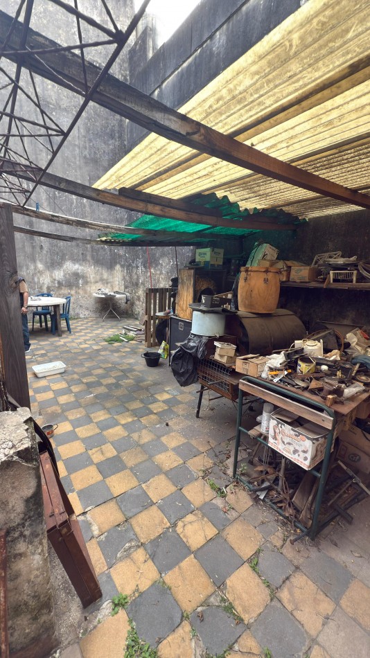 TERRENO SOBRE BV. 27 DE FEBRERO CASI ESQUINA PARAGUAY APTO PARA EDIFICIO