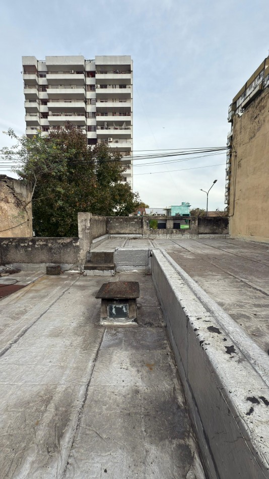 TERRENO SOBRE BV. 27 DE FEBRERO CASI ESQUINA PARAGUAY APTO PARA EDIFICIO