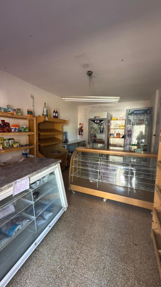 VENTA CASA TODA PLANTA BAJA CON LOCAL A LA CALLE