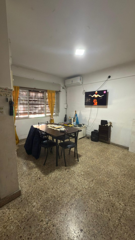 VENTA CASA TODA PLANTA BAJA CON LOCAL A LA CALLE