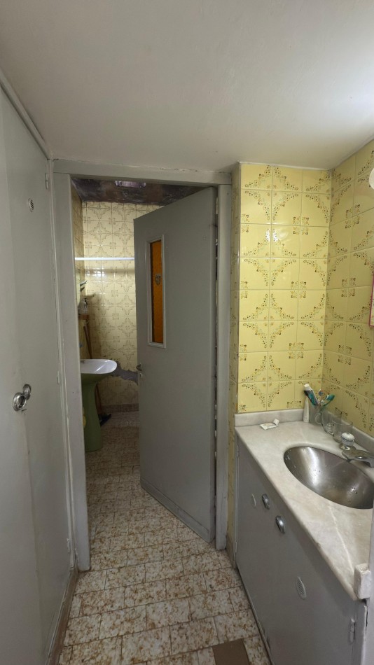 VENTA CASA TODA PLANTA BAJA CON LOCAL A LA CALLE