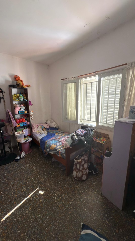 VENTA CASA TODA PLANTA BAJA CON LOCAL A LA CALLE