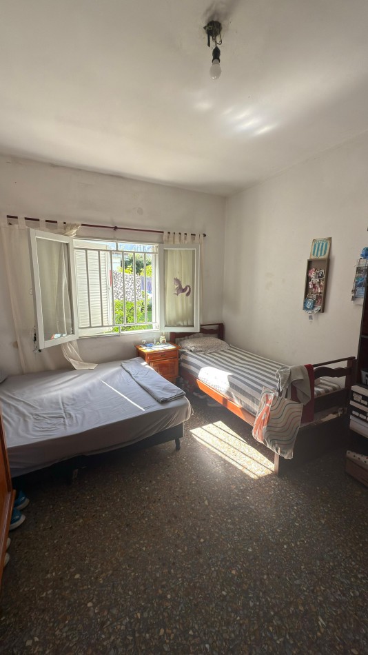 VENTA CASA TODA PLANTA BAJA CON LOCAL A LA CALLE