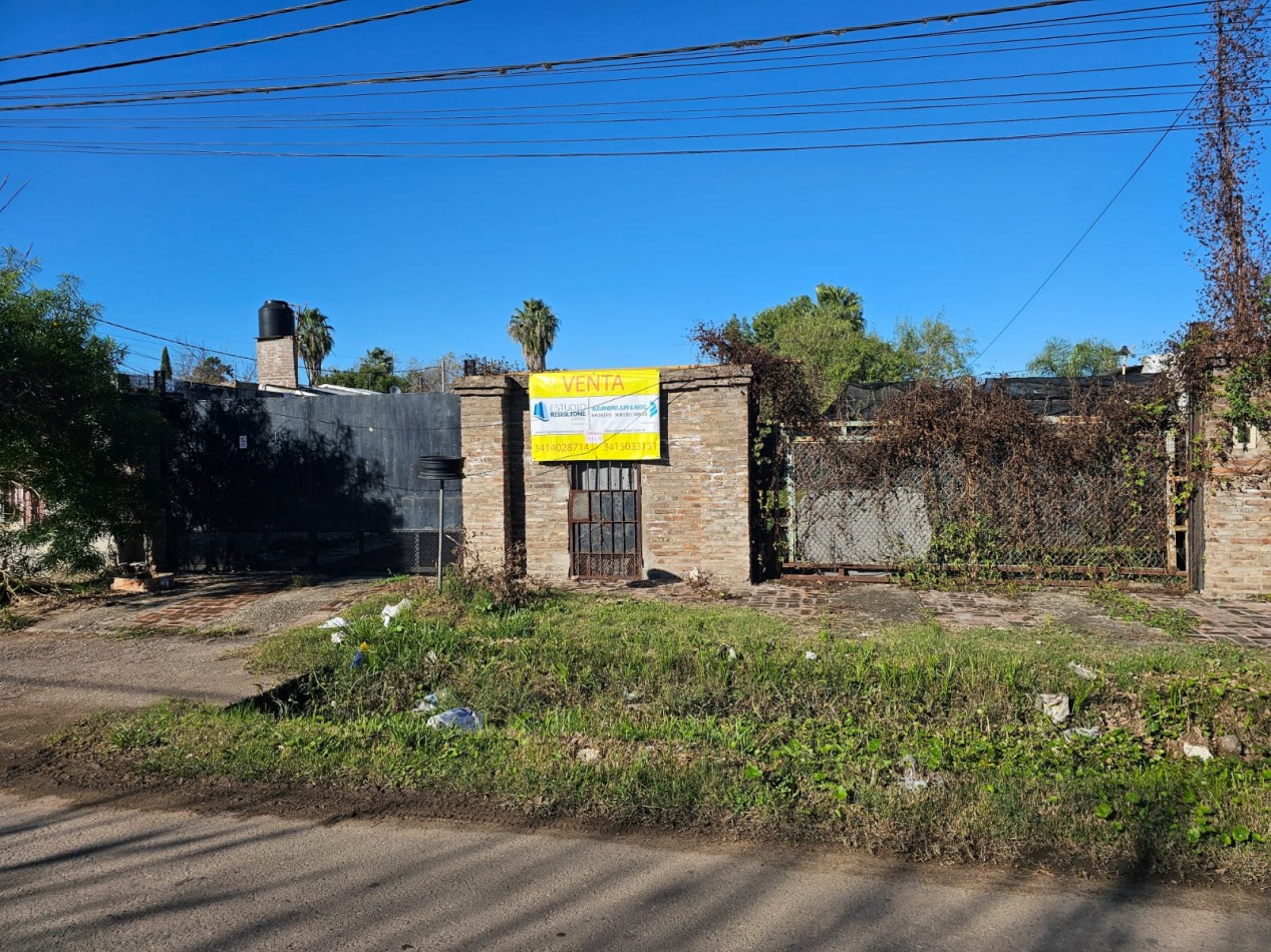 Gran terreno en Fisherton 12.5 x 75 con casa a terminar