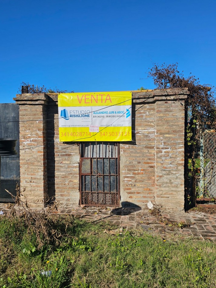 Gran terreno en Fisherton 12.5 x 75 con casa a terminar