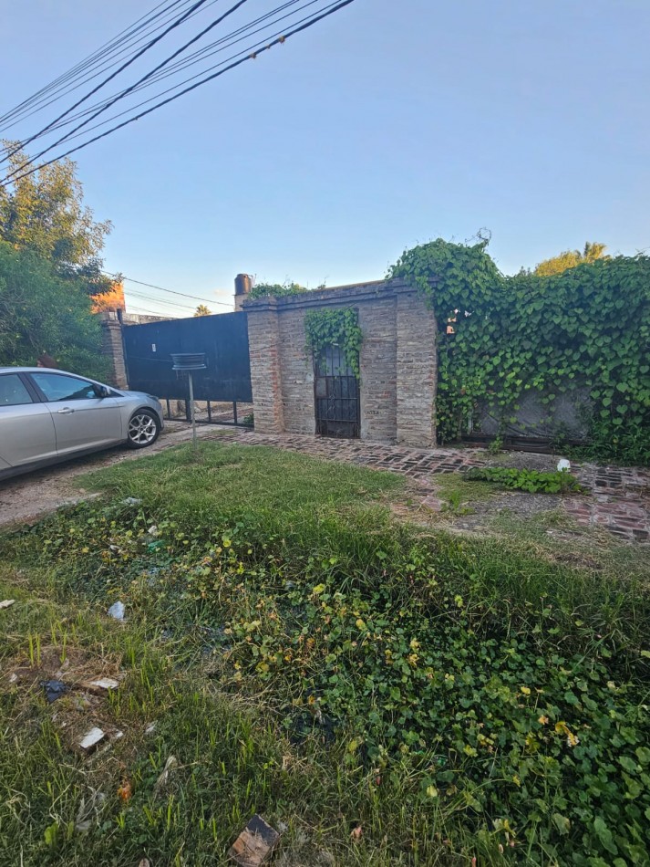 Gran terreno en Fisherton 12.5 x 75 con casa a terminar