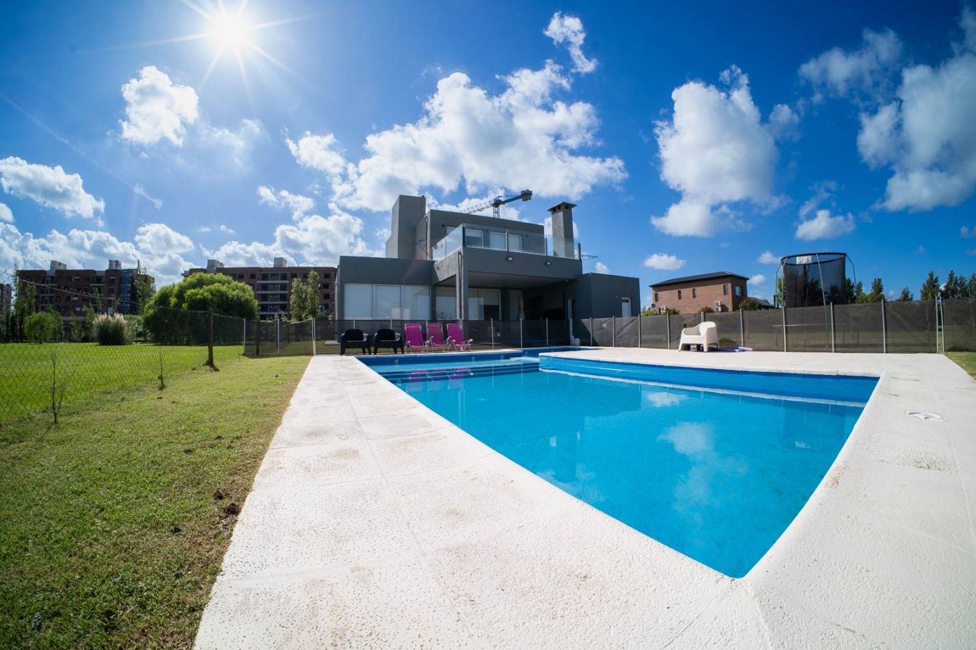 VENTA CASA COUNTRY LOS PASOS GOLF DE 3 DORMITORIOS EN SUITE