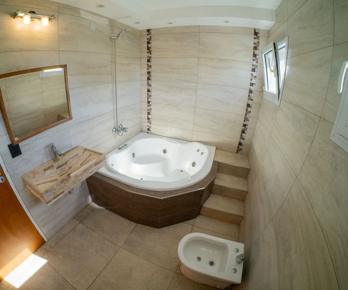 VENTA CASA COUNTRY LOS PASOS GOLF DE 3 DORMITORIOS EN SUITE