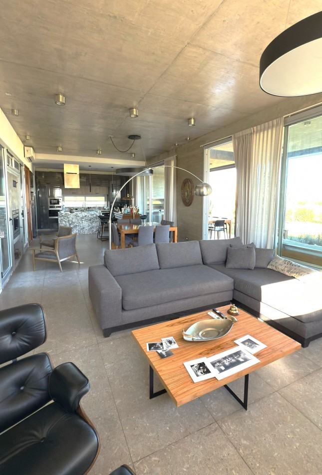 VENTA CASA COUNTRY LOS PASOS GOLF DE 3 DORMITORIOS 