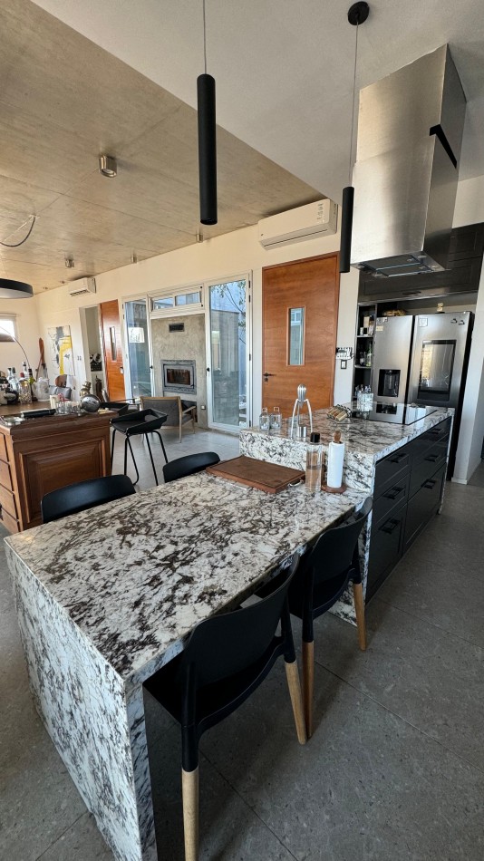 VENTA CASA COUNTRY LOS PASOS GOLF DE 3 DORMITORIOS 