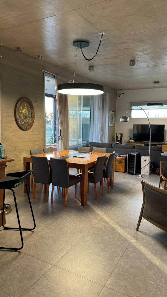 VENTA CASA COUNTRY LOS PASOS GOLF DE 3 DORMITORIOS 