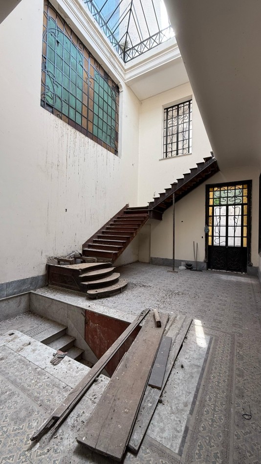 VENTA LOCALES Y OFICINAS SANTA FE Y ENTRE RIOS CON 552 M2 a reciclar