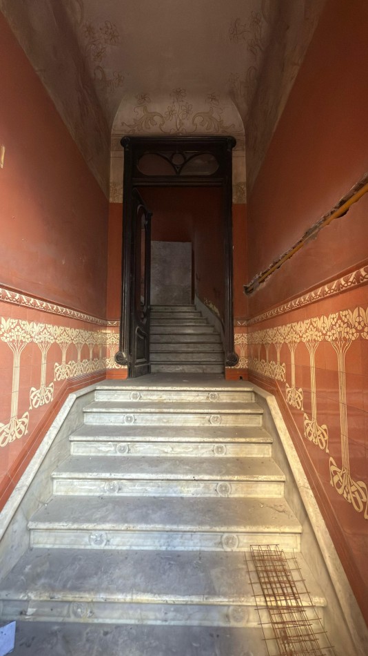 VENTA LOCALES Y OFICINAS SANTA FE Y ENTRE RIOS CON 552 M2 a reciclar