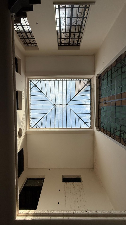 VENTA LOCALES Y OFICINAS SANTA FE Y ENTRE RIOS CON 552 M2 a reciclar