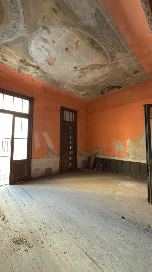 VENTA LOCALES Y OFICINAS SANTA FE Y ENTRE RIOS CON 552 M2 a reciclar