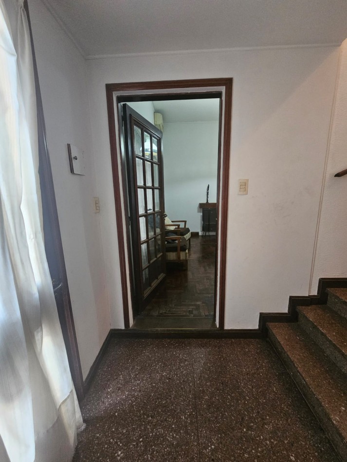 OPORTUNIDAD DE VENTA 2 CASAS JUNTAS EN BARRIO MARTIN CON COCHERA Y PILETA IDEAL 2 FAMILIAS o INSTITUCIONES