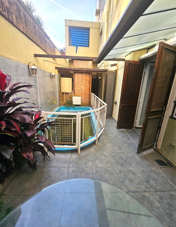 OPORTUNIDAD DE VENTA 2 CASAS JUNTAS EN BARRIO MARTIN CON COCHERA Y PILETA IDEAL 2 FAMILIAS o INSTITUCIONES